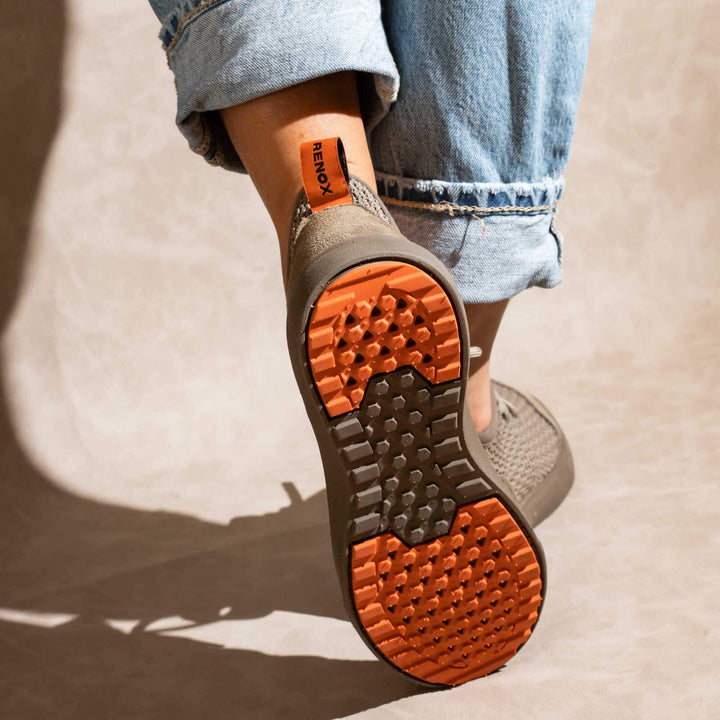 Versaknit Taupe + Pack 3 Calcetines No Show