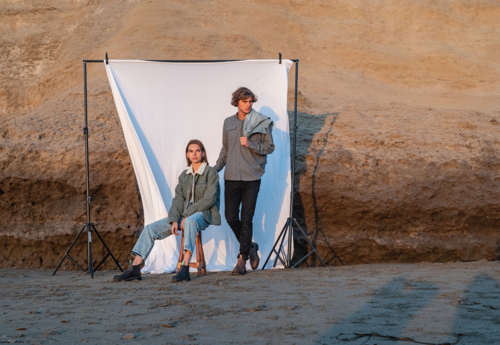 Cómo usar botines Chelsea con jeans, vestidos y ropa de invierno: guía hombre/mujer para Chile