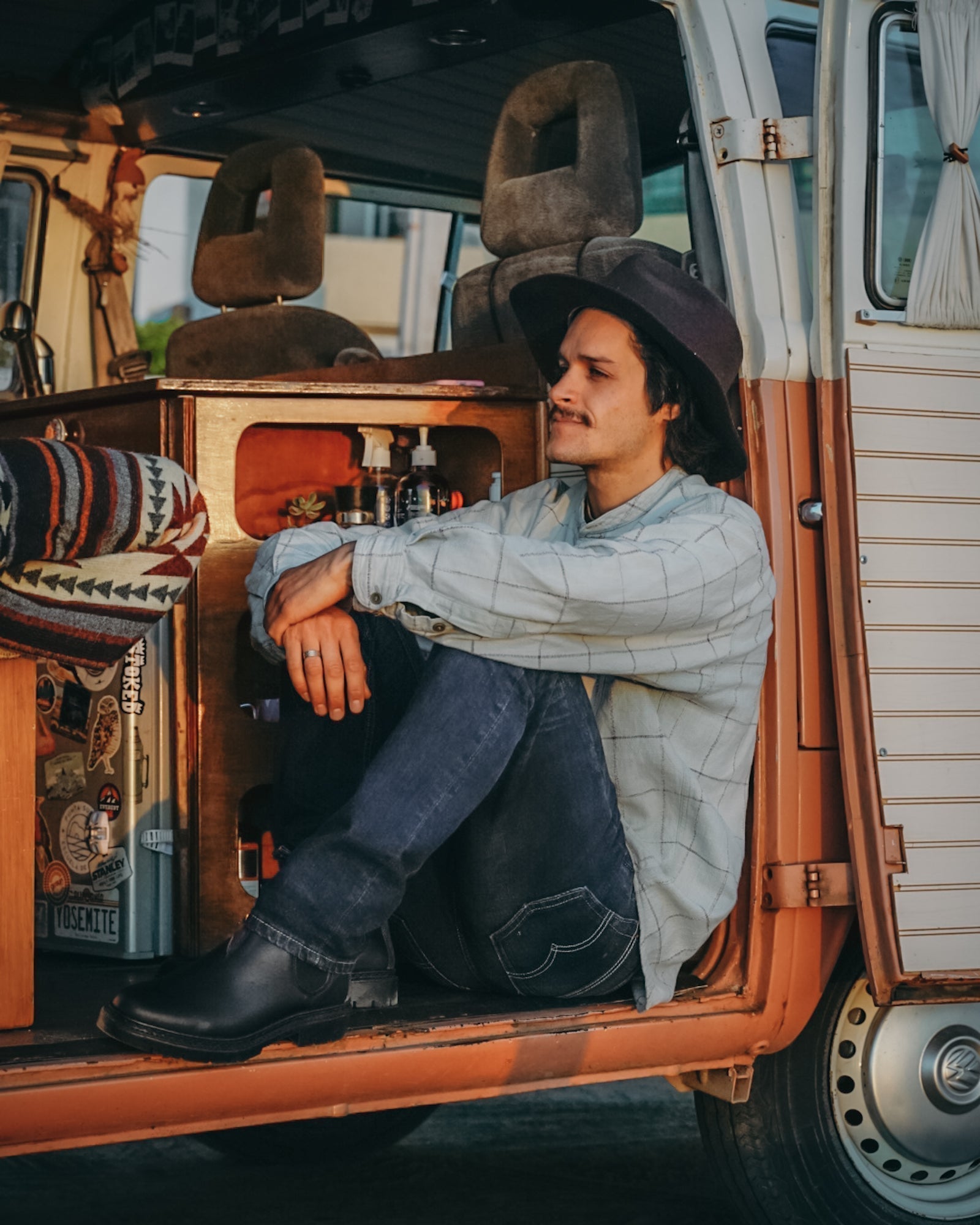 El abogado que cambió el asfalto por la tierra