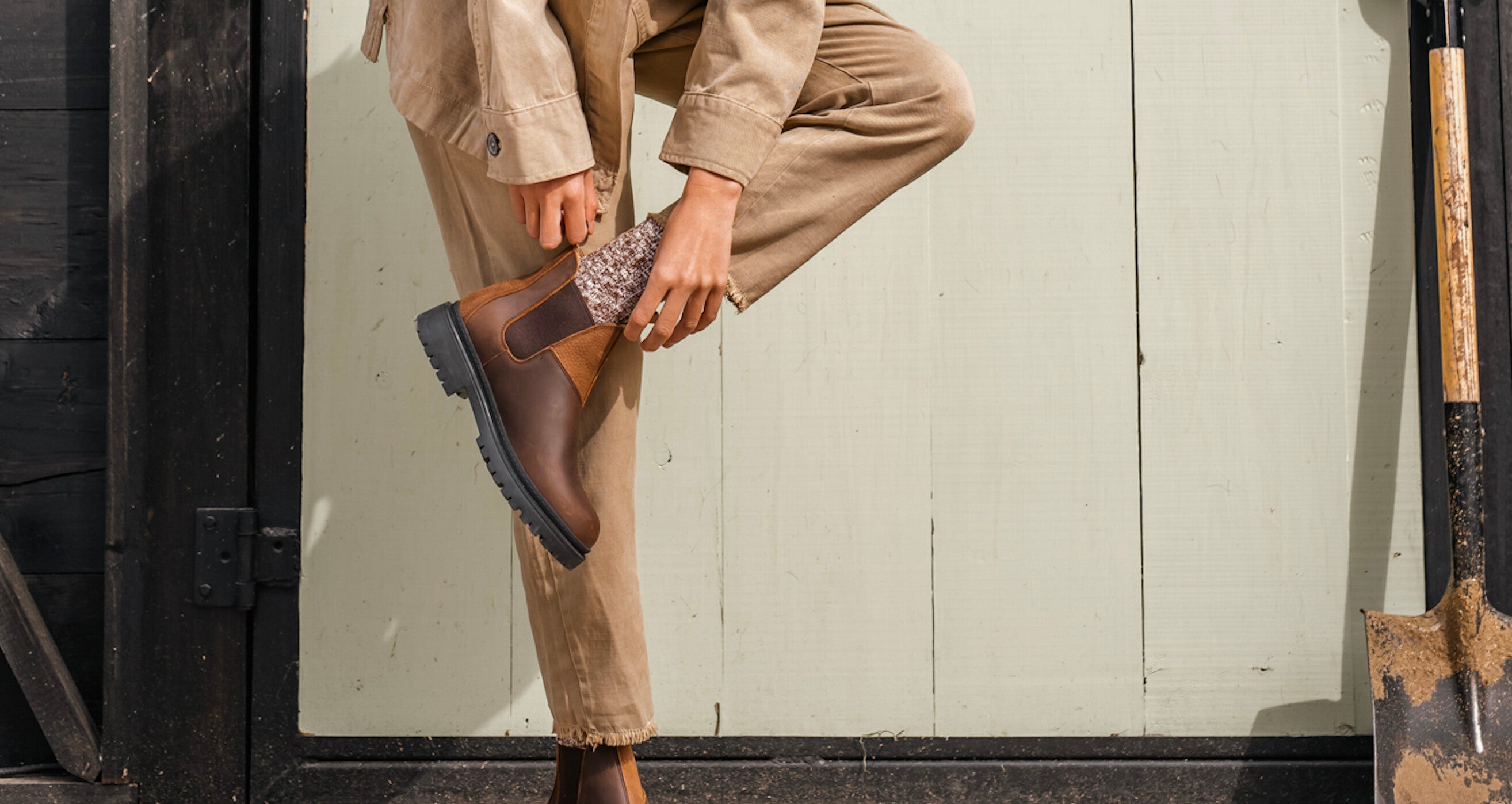 Botines Chelsea para personas que odian amarrarse los zapatos: comodidad real en el día a día